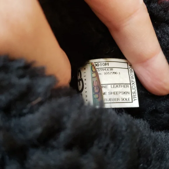 Uggs - Women's Black Uggs Size 6 - Picture 6 of 9